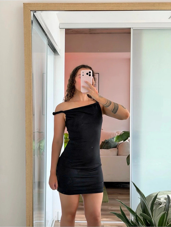 Peppermayo Dresses & Skirts - Kylie Jenner Dupe (peppermayo) Black Off-Shoulder Mini Dress Like New